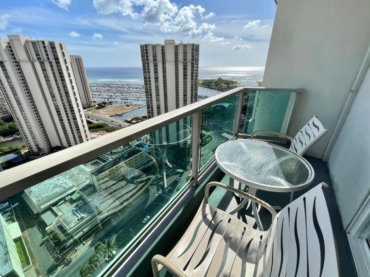 Ala Moana Hotel 31St Floor Гонолулу Экстерьер фото